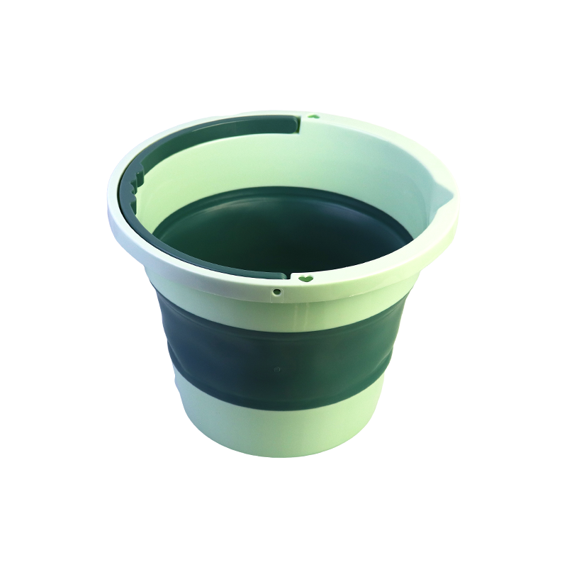 small collapsible water bucket